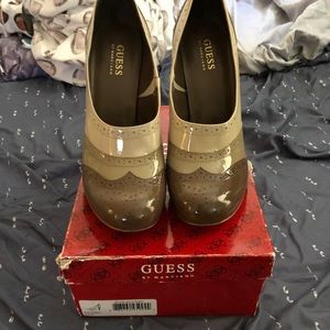Guess high heeled pumps